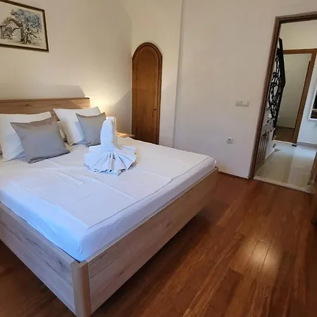 Stone House Apartments Didini Dvori Lumbarda Exterior photo