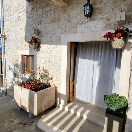 Stone House Apartments Didini Dvori Lumbarda Exterior photo