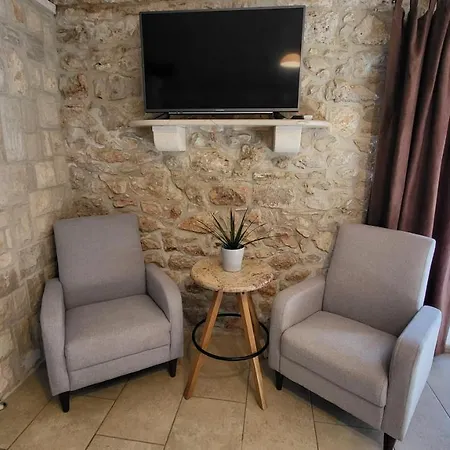 Stone House Apartments Didini Dvori Lumbarda Exterior photo