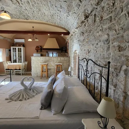 Stone House Apartments Didini Dvori Lumbarda Exterior photo