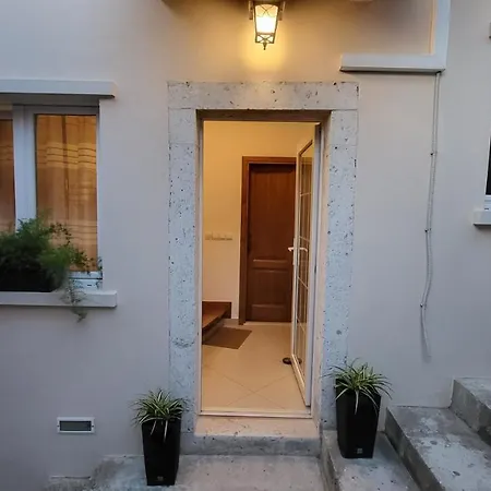 Stone House Apartments Didini Dvori Lumbarda Exterior photo