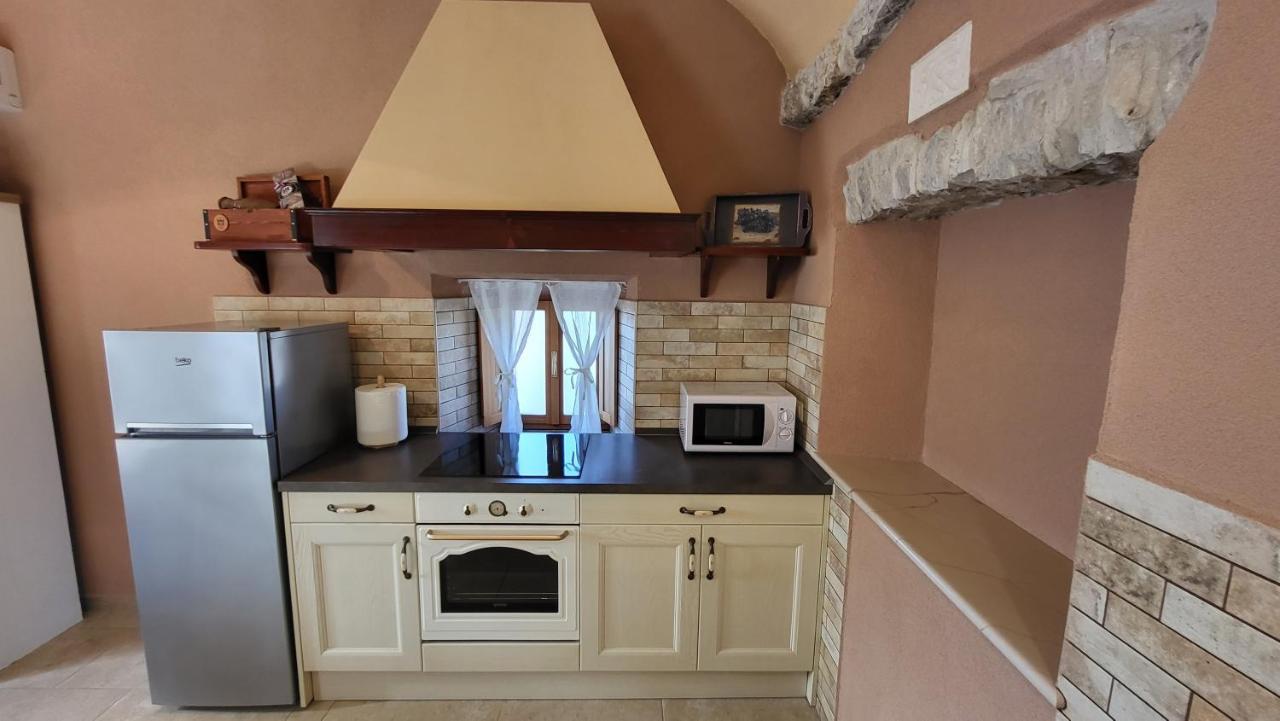 Apartment Stone House Didini Dvori *
