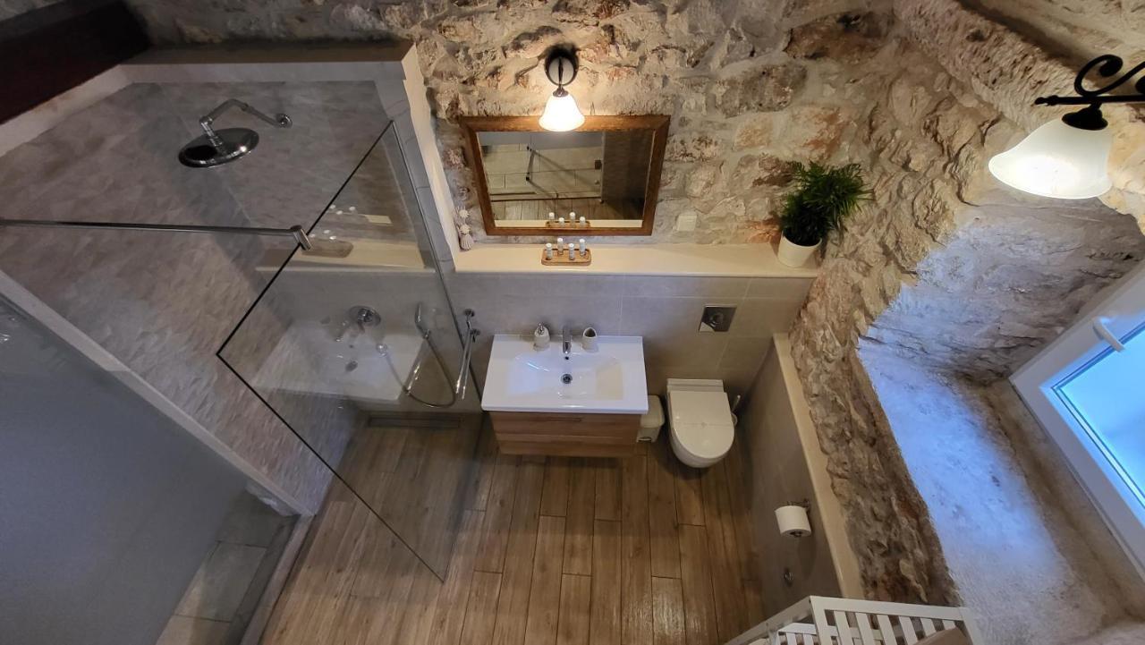 Stone House Didini Dvori