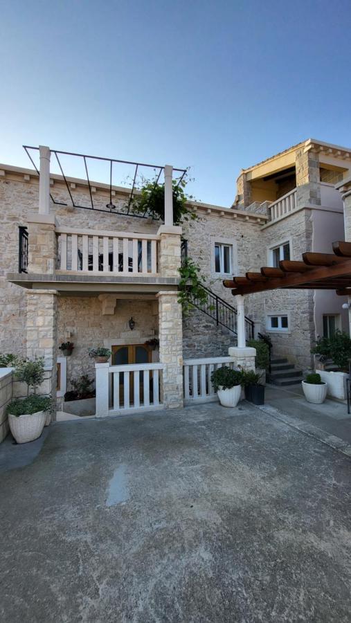 Apartment Stone House Didini Dvori
