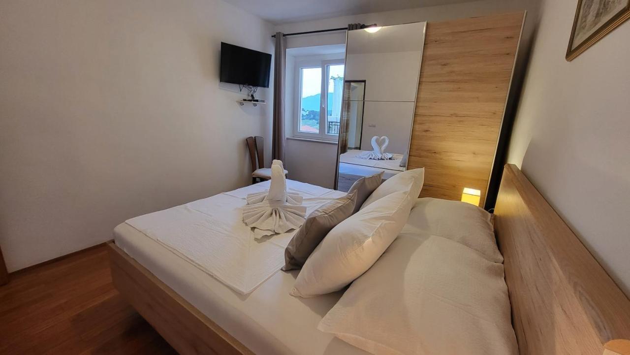 Stone House Didini Dvori