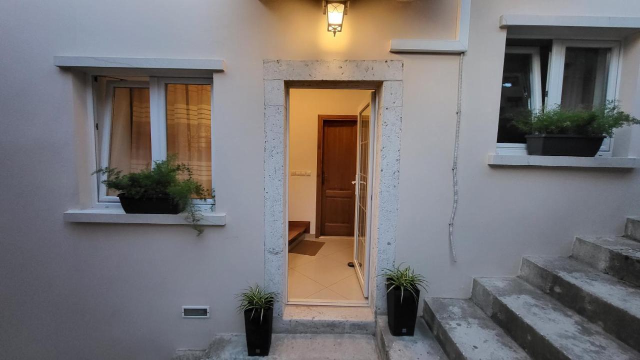 Stone House Didini Dvori * Lumbarda