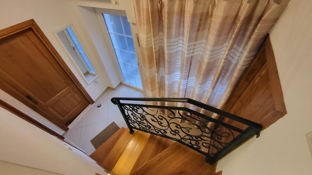 Apartment Stone House Didini Dvori