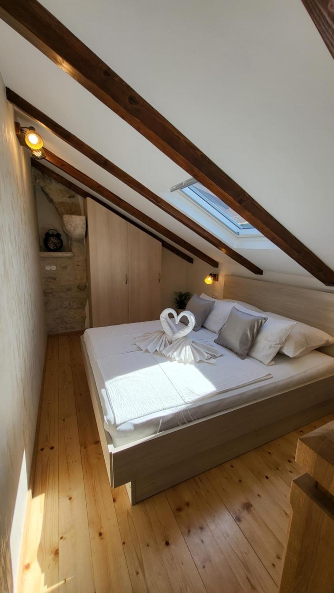 Stone House Didini Dvori Apartment *