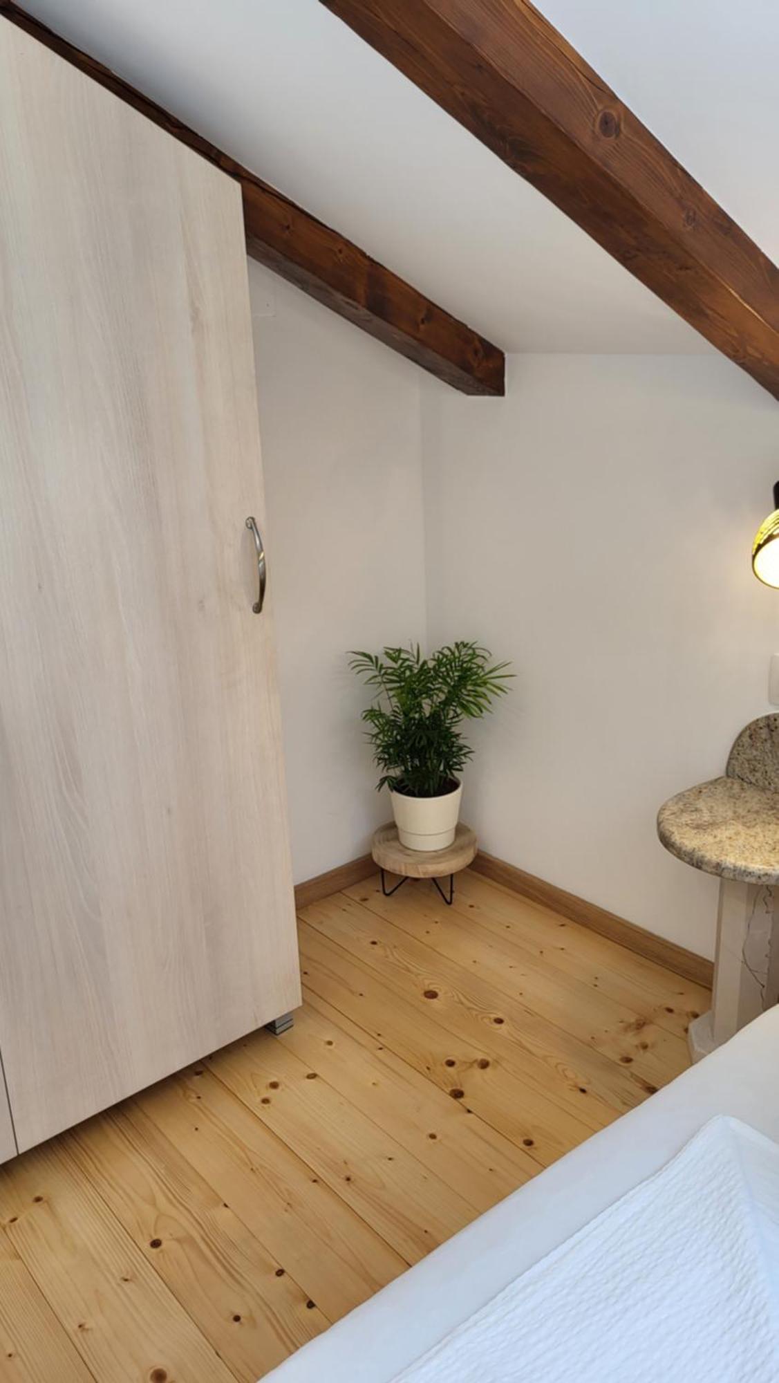 Stone House Didini Dvori Apartment